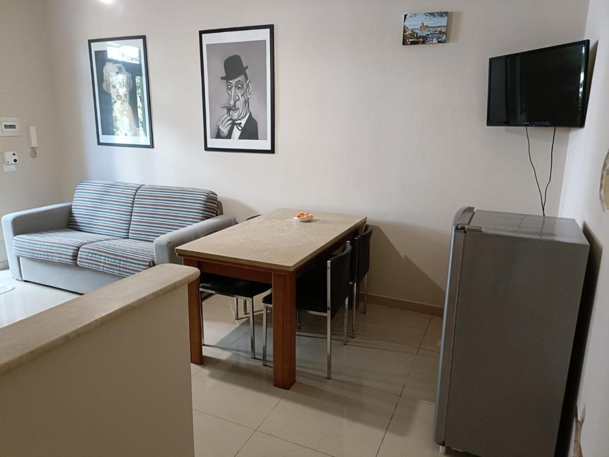 Short Lets Pescara Apartment Luaran gambar